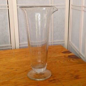 Antique Whitall Apothecary 32 oz. Etched Beaker